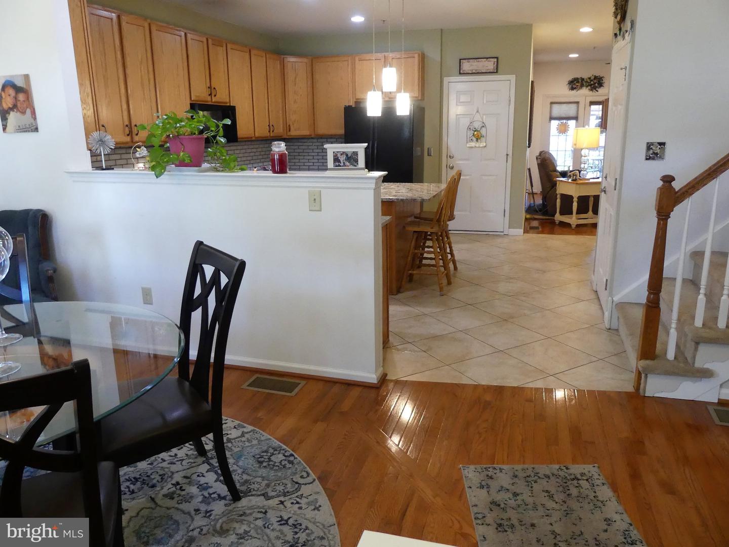 2032 Hayward Ave Property Photo 3