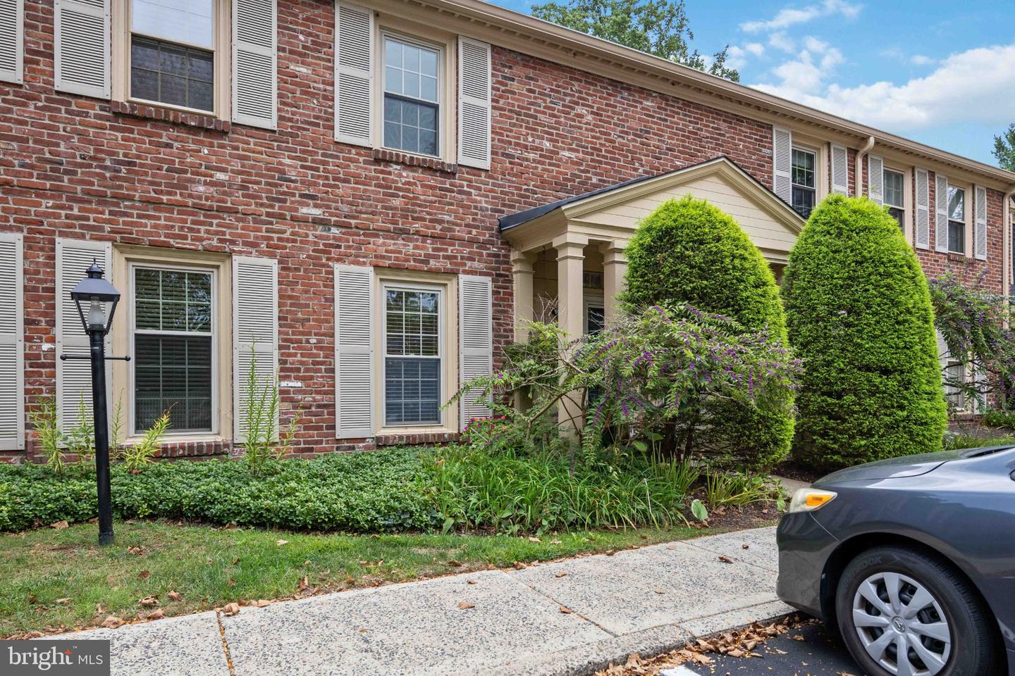 112 Macklenburg Dr #l 19f Property Photo 2