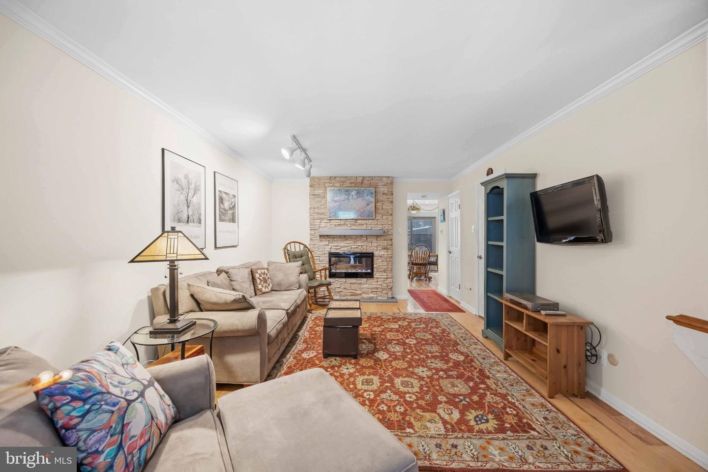 112 Macklenburg Dr #l 19f Property Photo 7