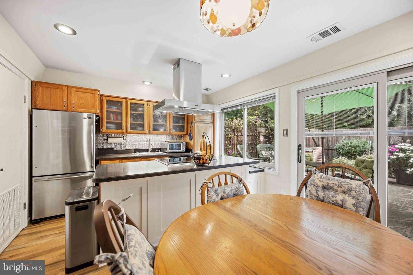 112 Macklenburg Dr #l 19f Property Photo 13