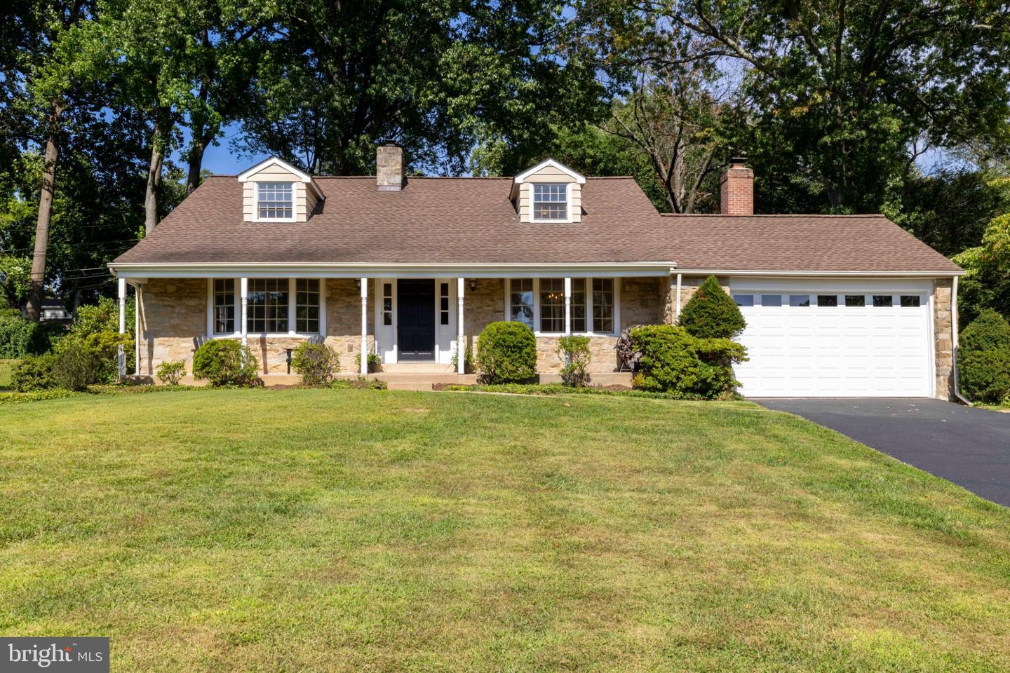 1051 Kipling Rd Property Photo 1