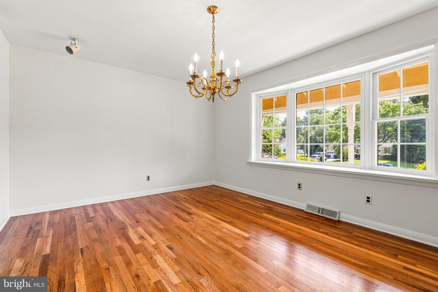 1051 Kipling Rd Property Photo 6