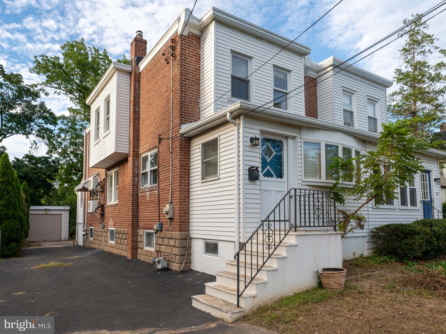 19 Weiss Ave Property Photo 1