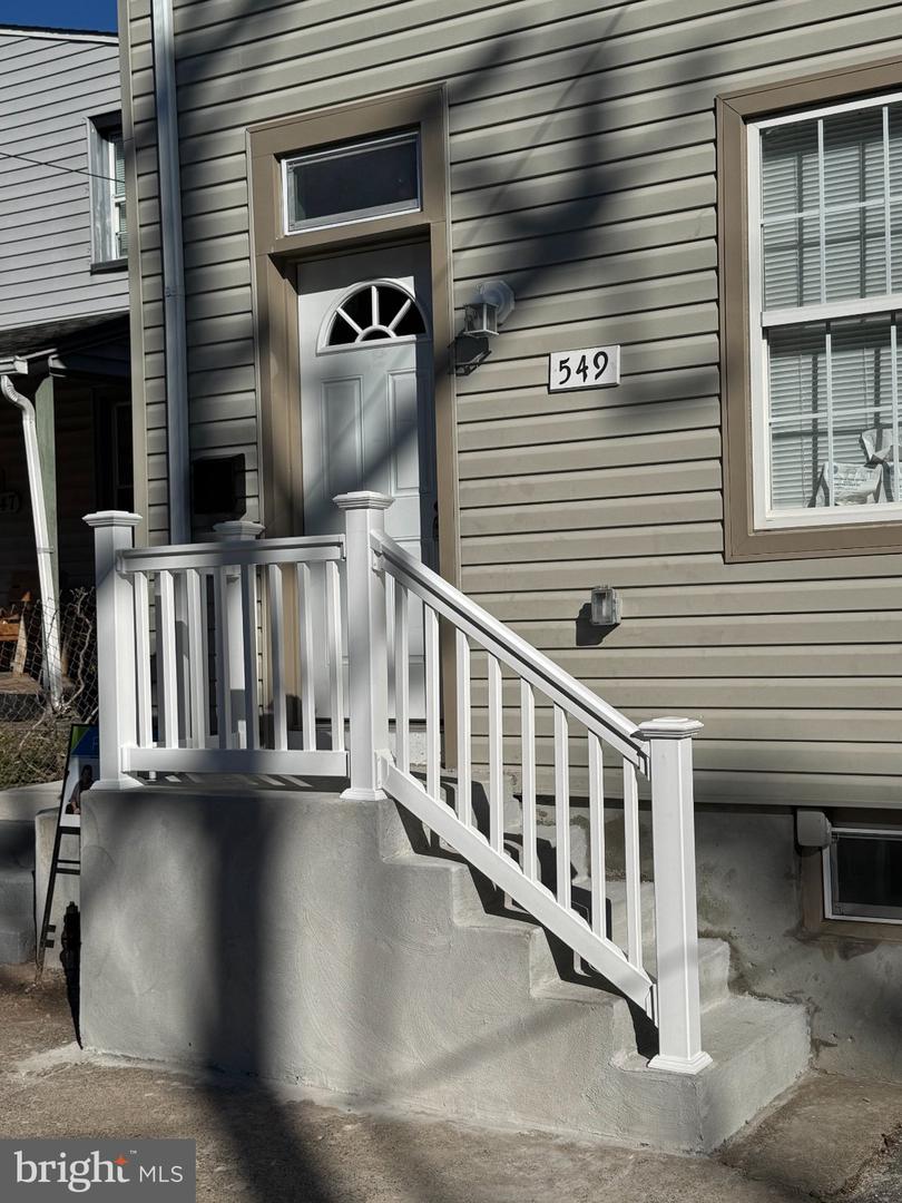 549 Chestnut St # Property Photo 1