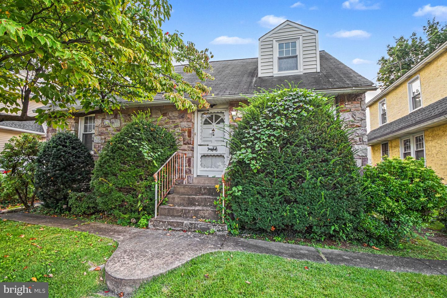 308 Runnymede Ave # Property Photo 2
