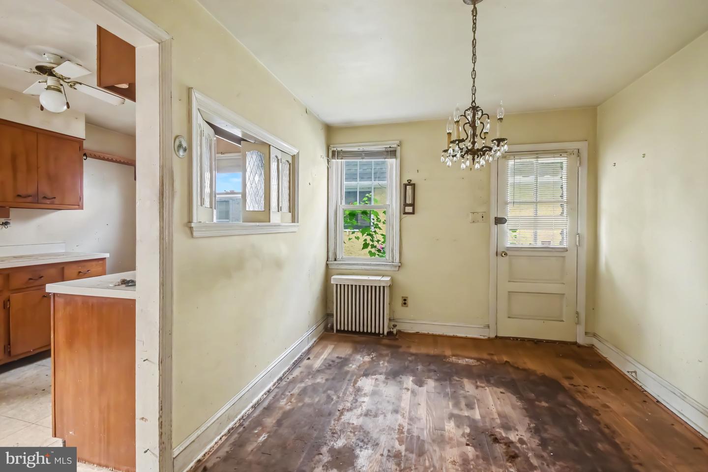 308 Runnymede Ave # Property Photo 8