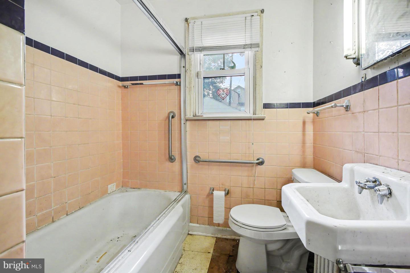 308 Runnymede Ave # Property Photo 14