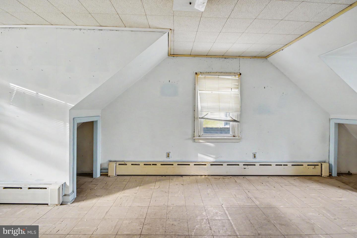308 Runnymede Ave # Property Photo 17