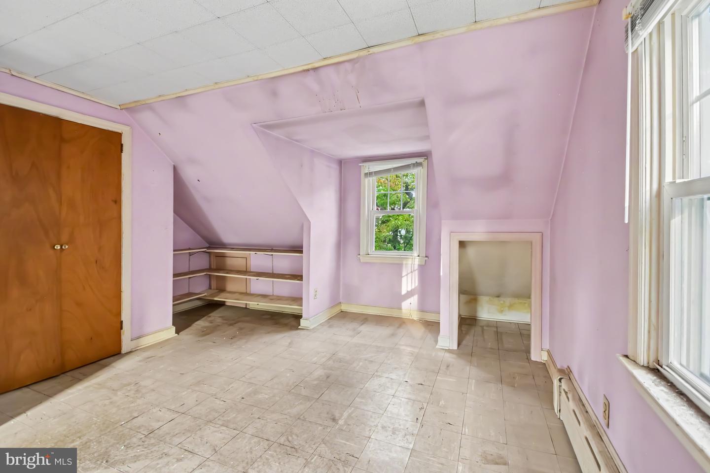 308 Runnymede Ave # Property Photo 22