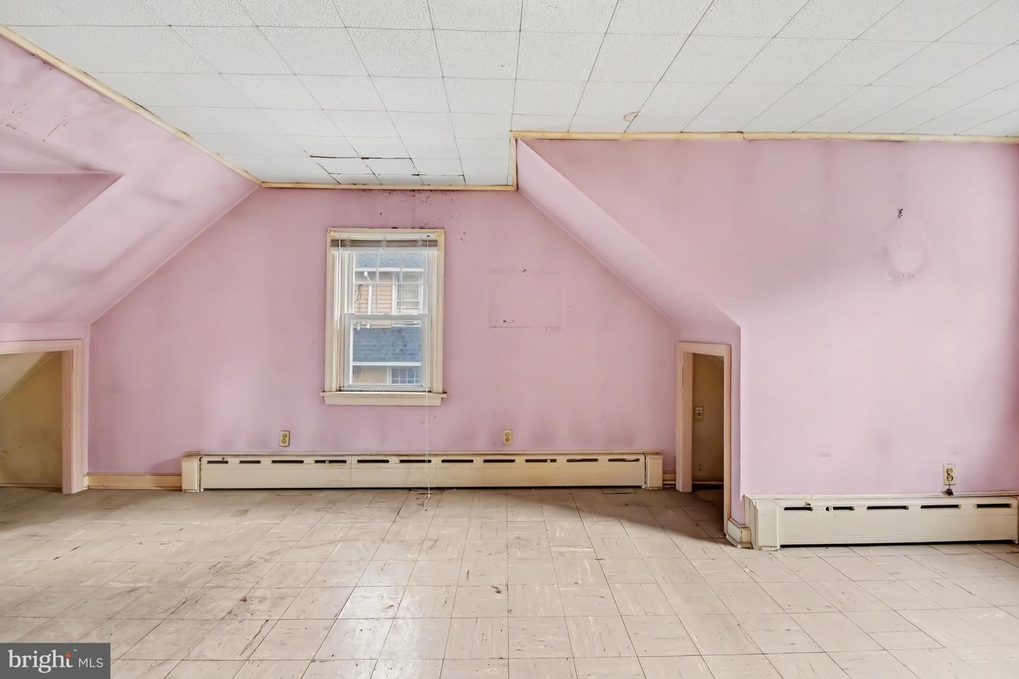 308 Runnymede Ave # Property Photo 23