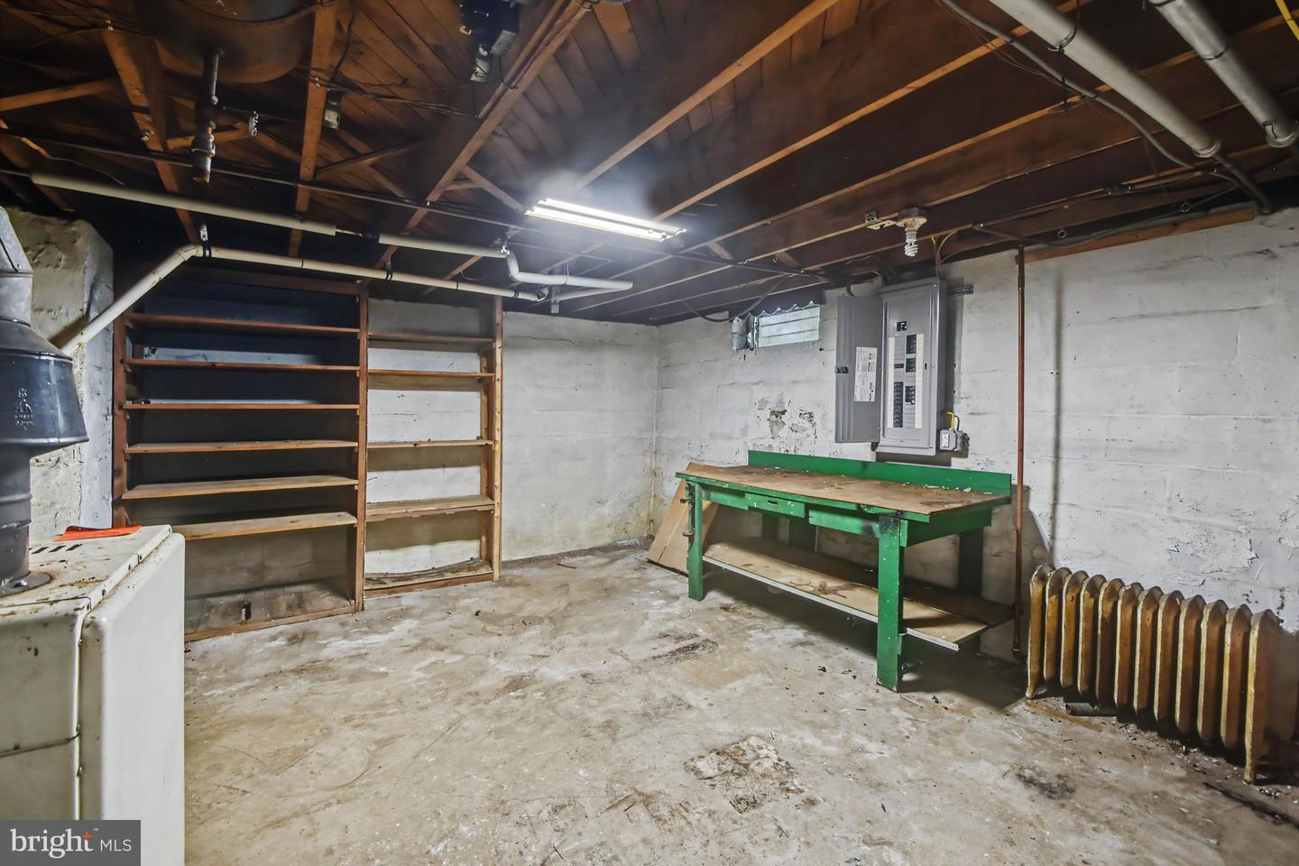 308 Runnymede Ave # Property Photo 25