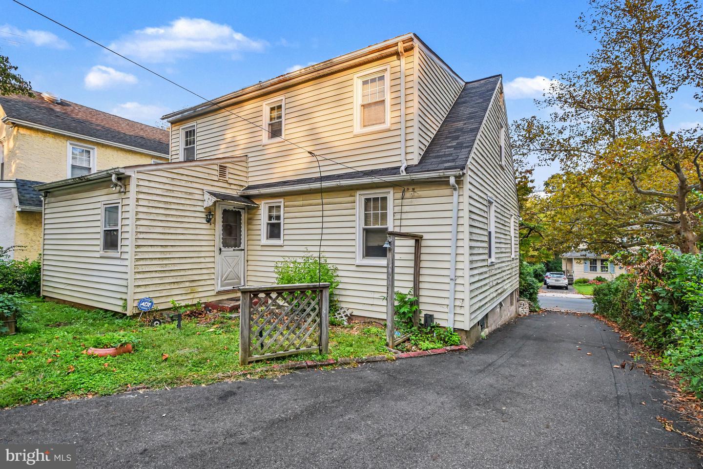 308 Runnymede Ave # Property Photo 30