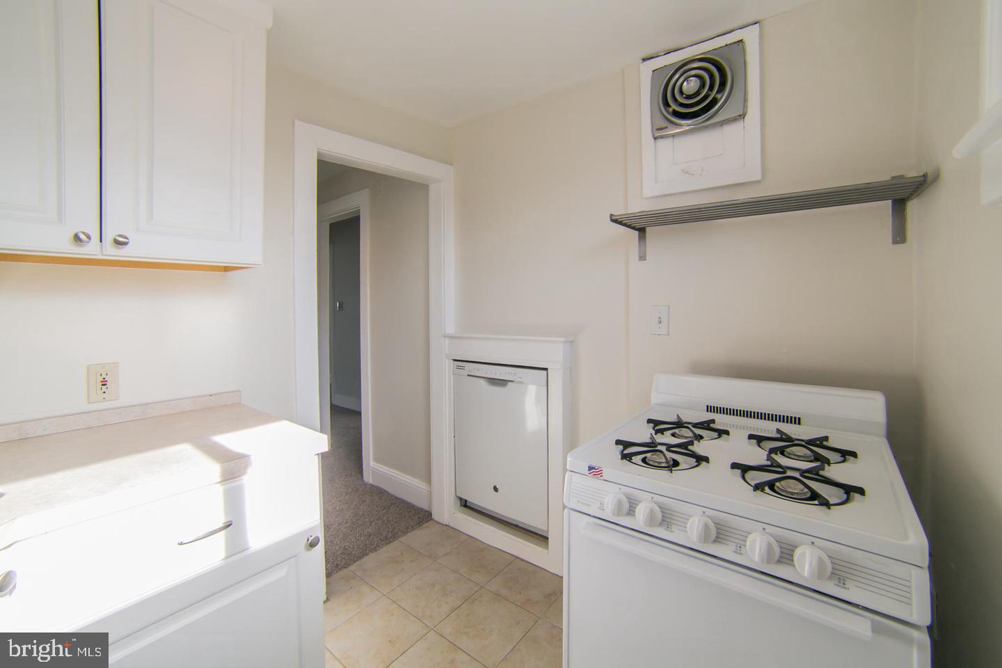 435 Leedom Street #2 Property Photo 8
