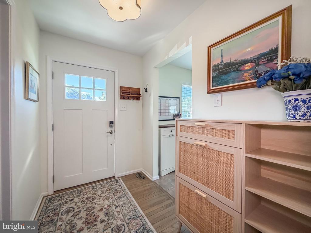 800 Seminole Gardens Property Photo 3