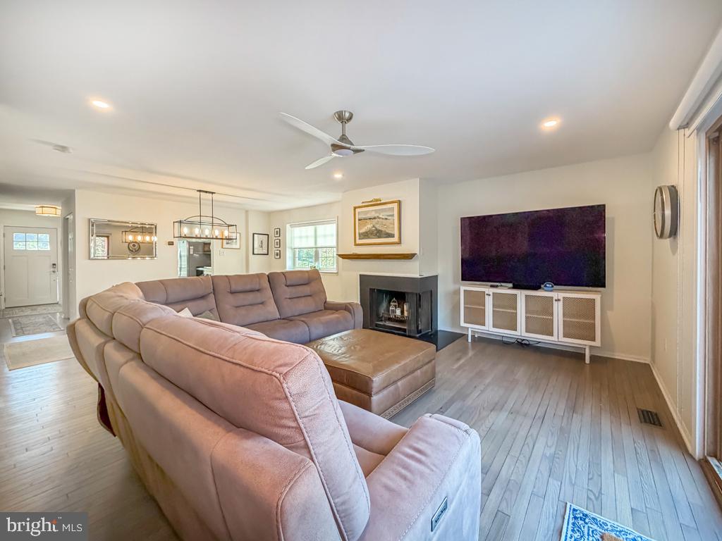 800 Seminole Gardens Property Photo 9