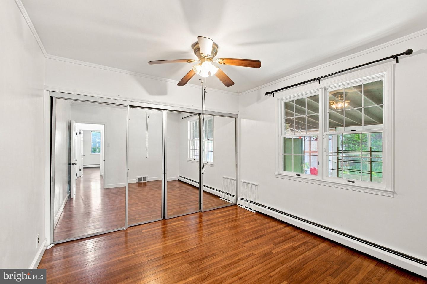 2438 Pine # Property Photo 10