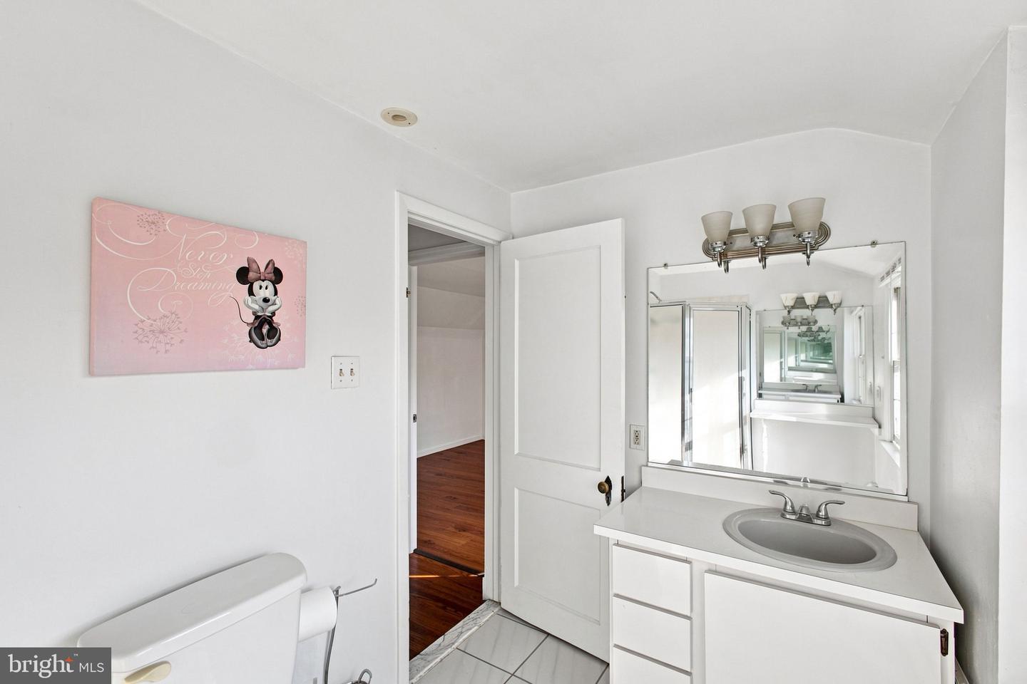 2438 Pine # Property Photo 14