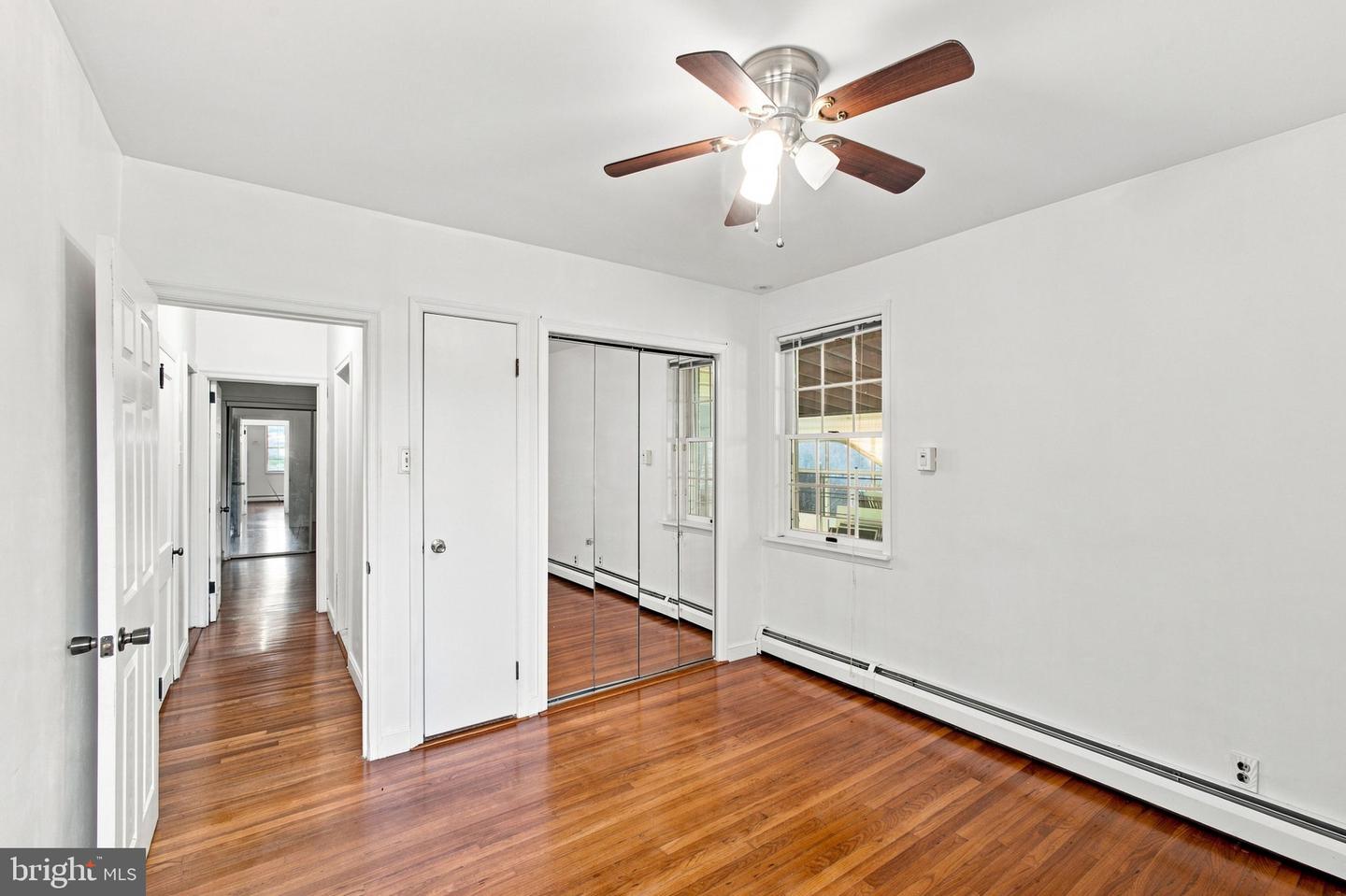 2438 Pine # Property Photo 19