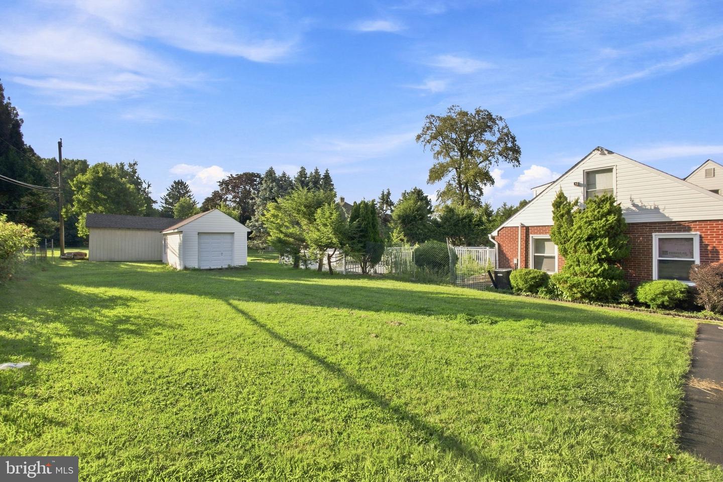 2438 Pine # Property Photo 26