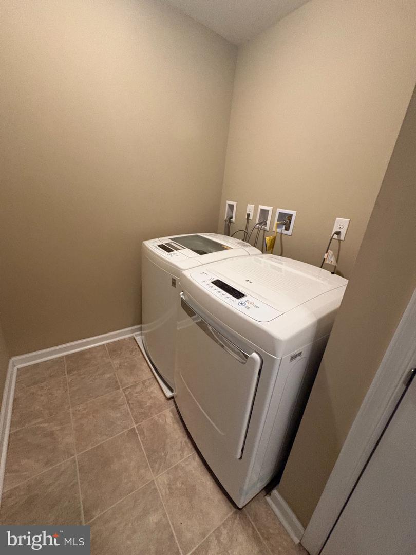 152 High Point Ave Property Photo 5