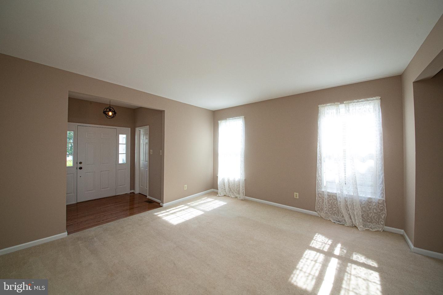 717 Queen Rd # Property Photo 4