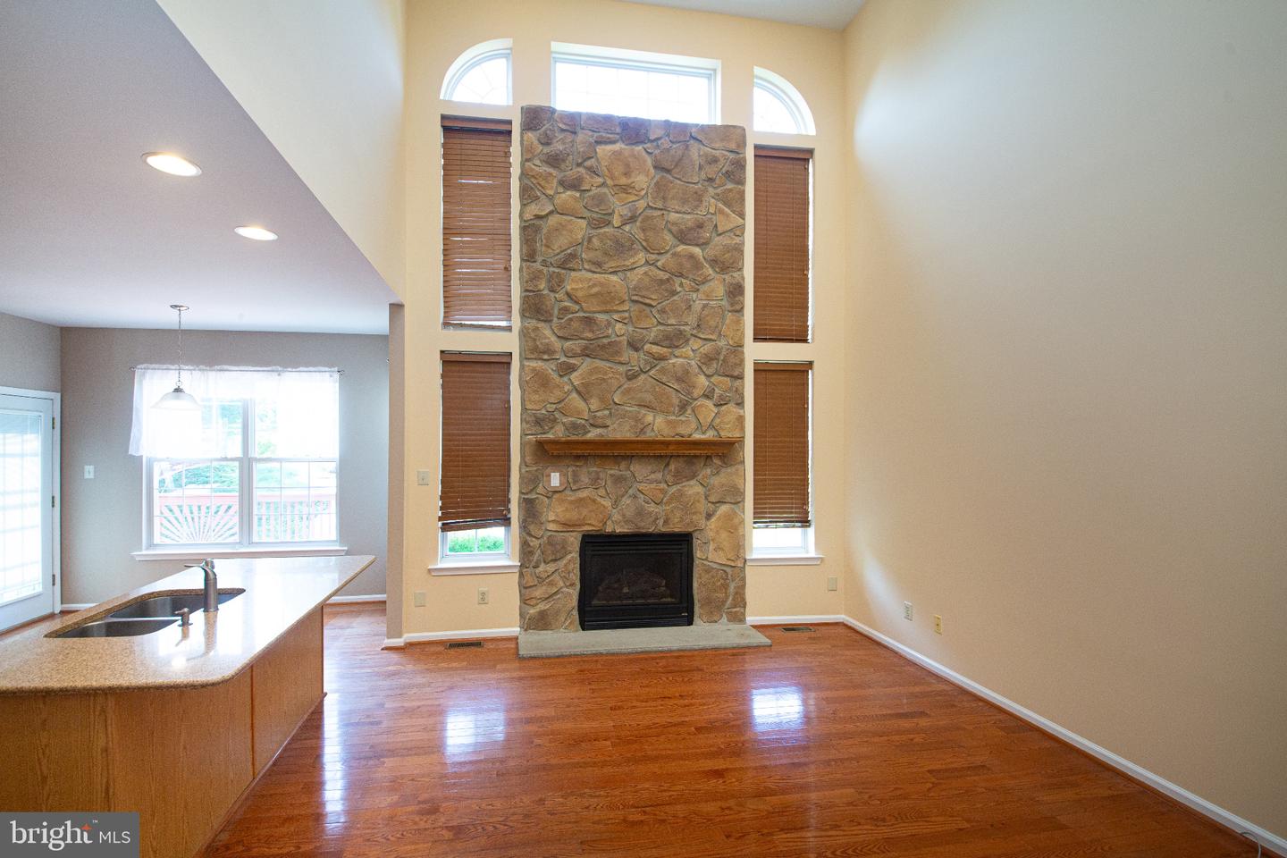 717 Queen Rd # Property Photo 10
