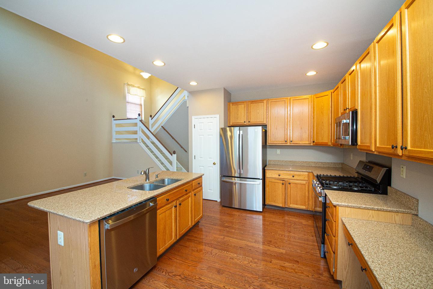717 Queen Rd # Property Photo 14
