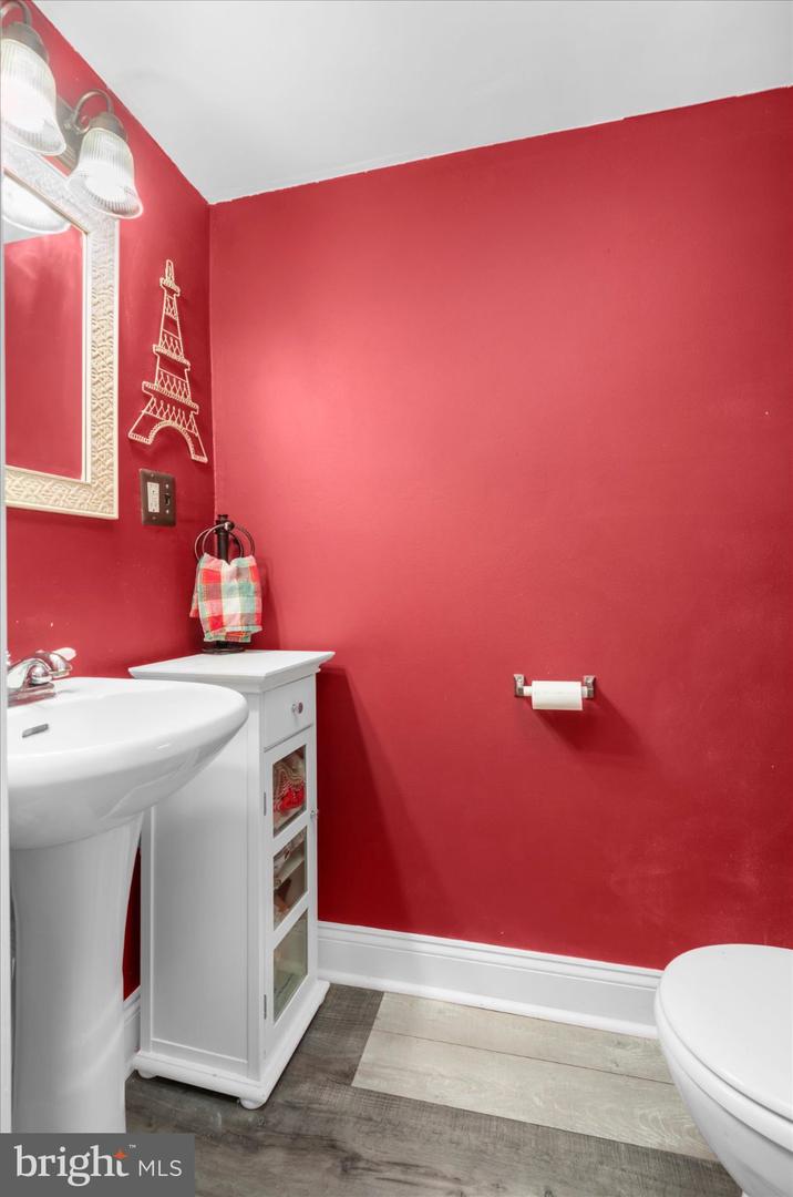 42 Evergreen Rd # Property Photo 9