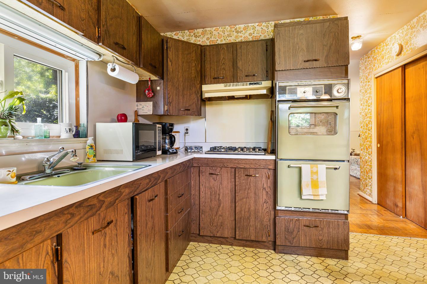 1059 Maple Ave Property Photo 13