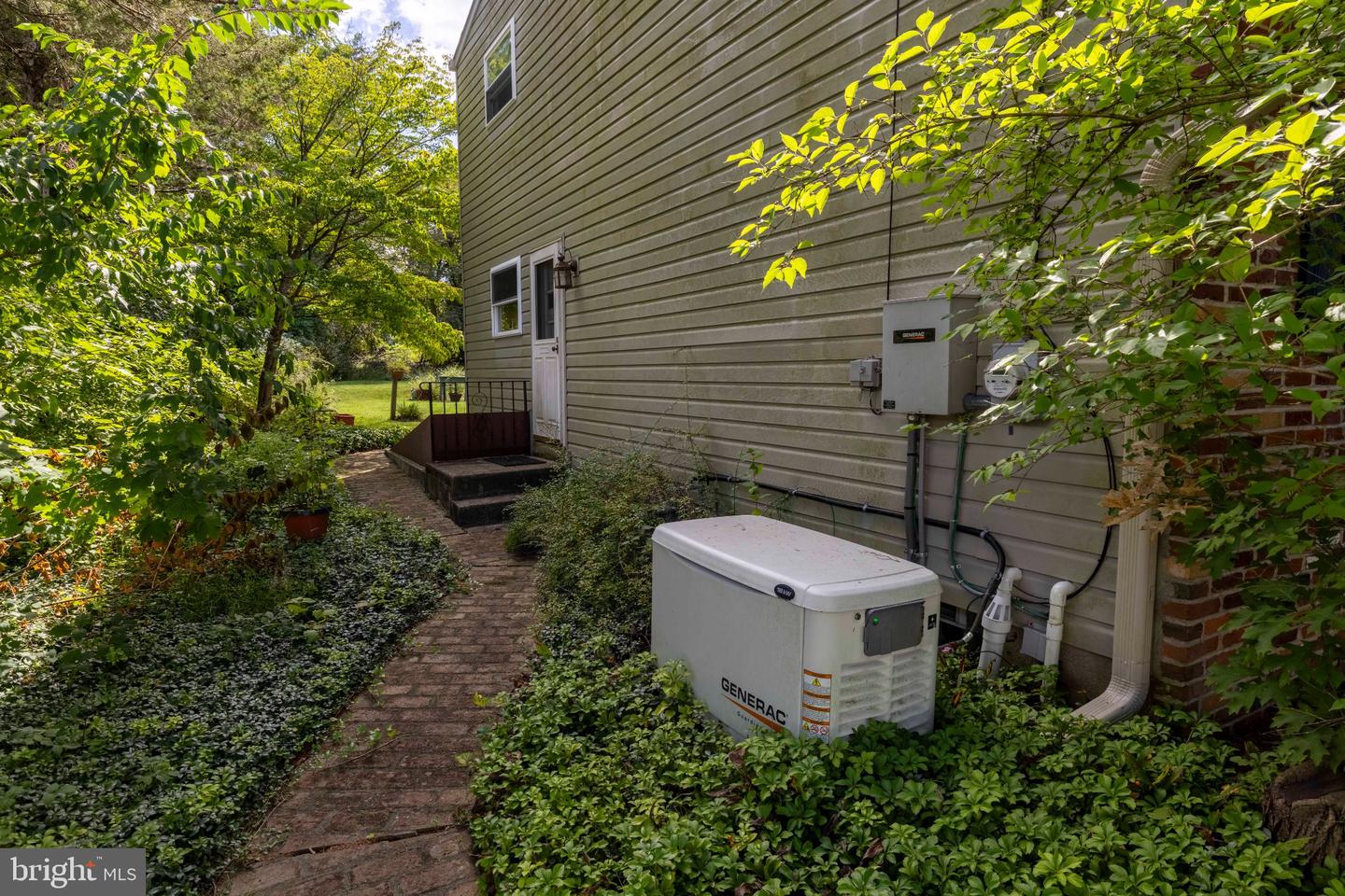 1059 Maple Ave Property Photo 31