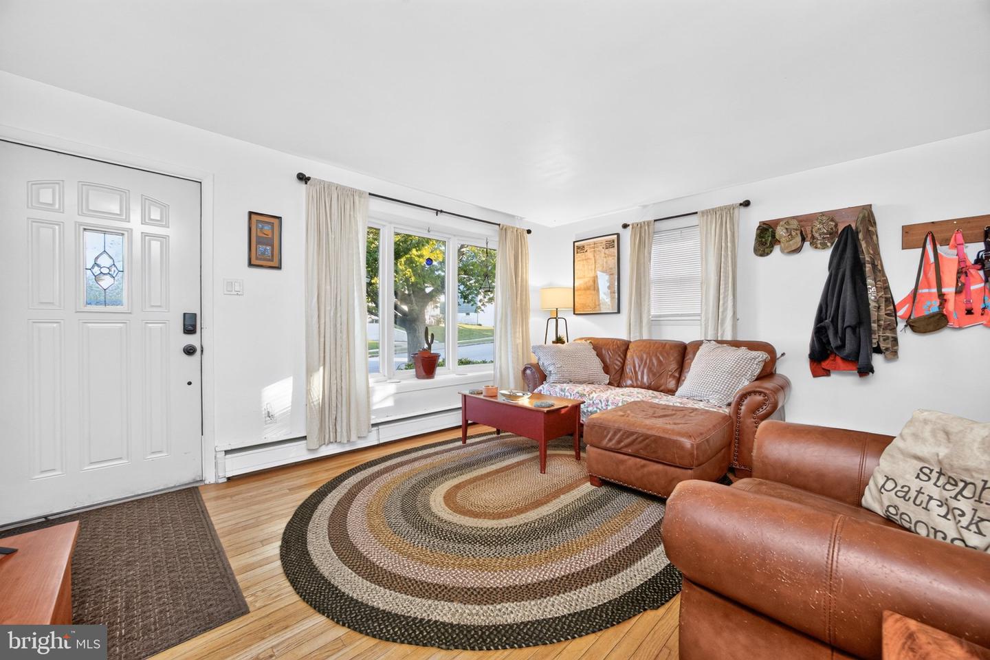 470 Clearview Property Photo 4