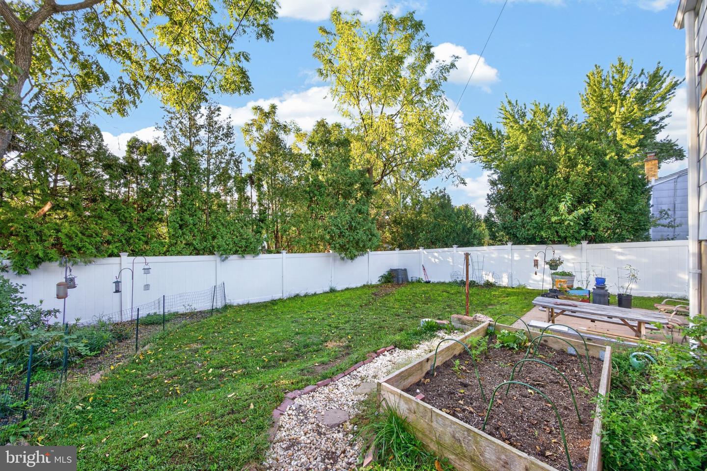 470 Clearview Property Photo 26