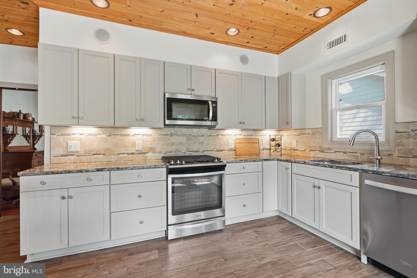 120 Heacock Ln Property Photo 17