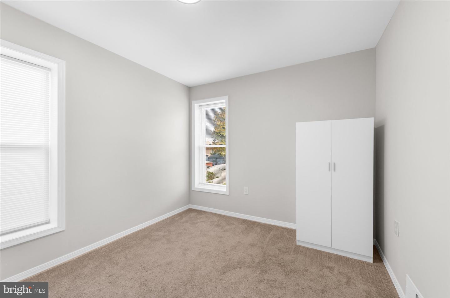 253 Beech St Property Photo 10