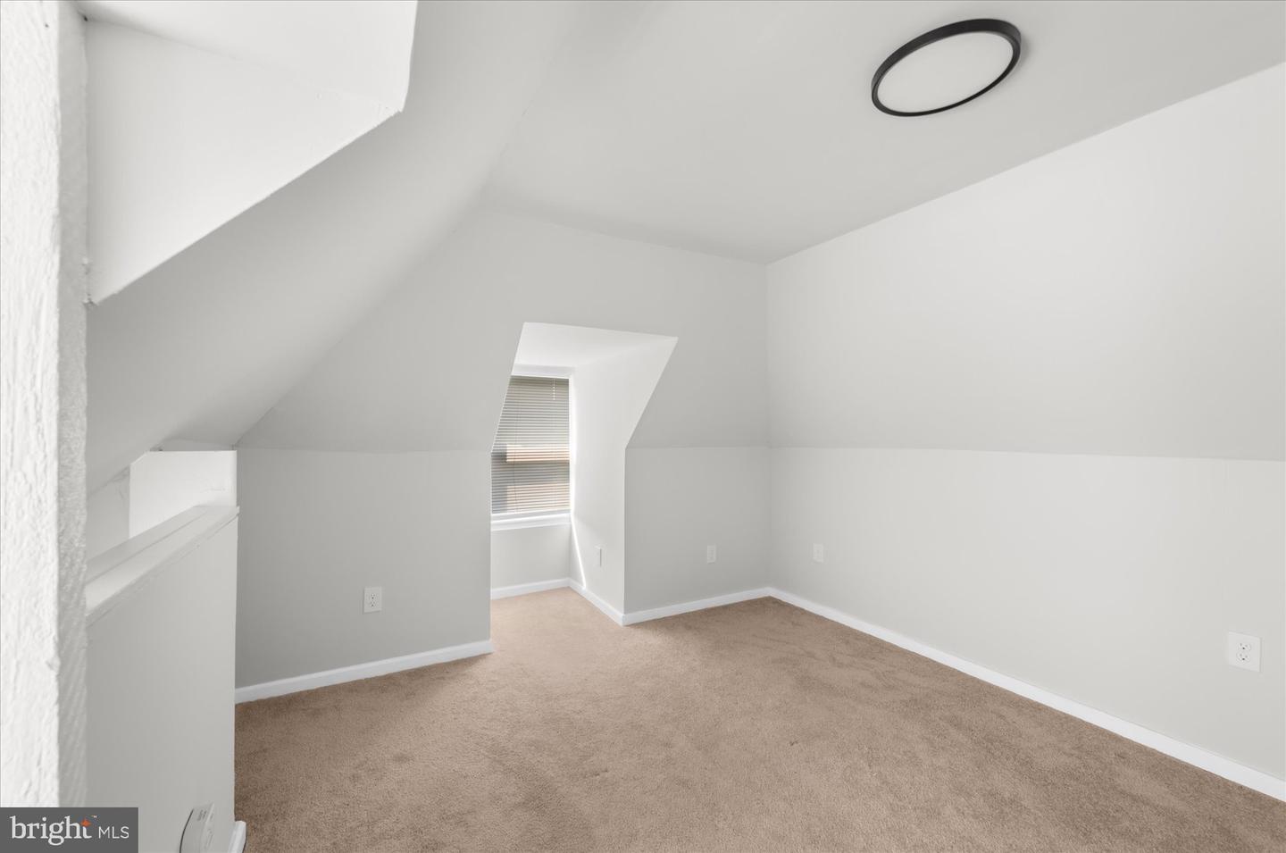 253 Beech St Property Photo 17