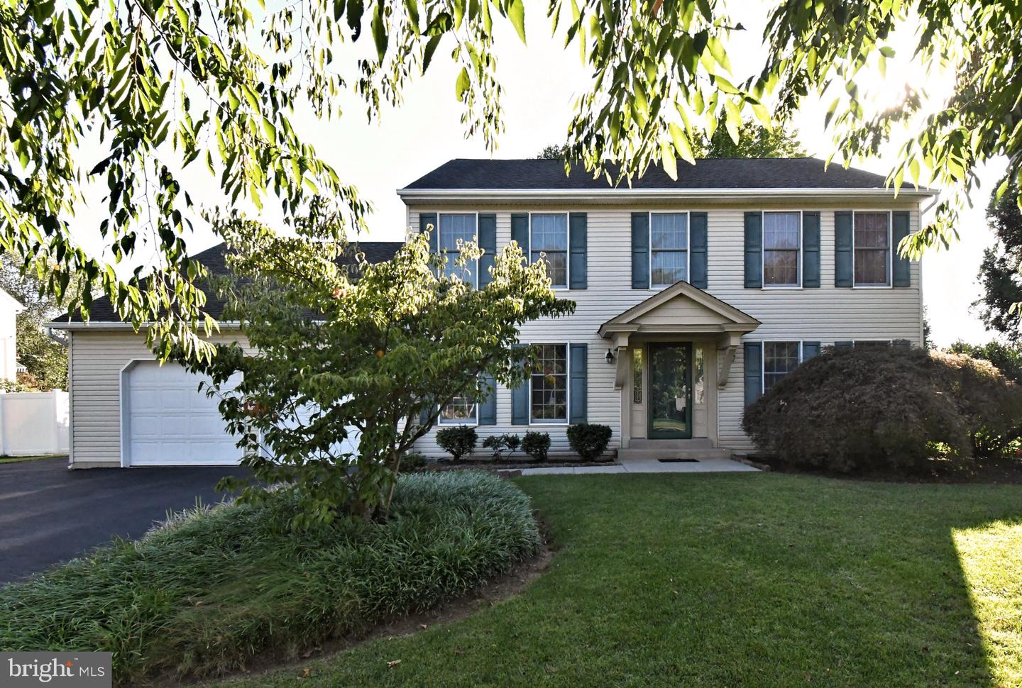 553 Paterno Dr Property Photo 1