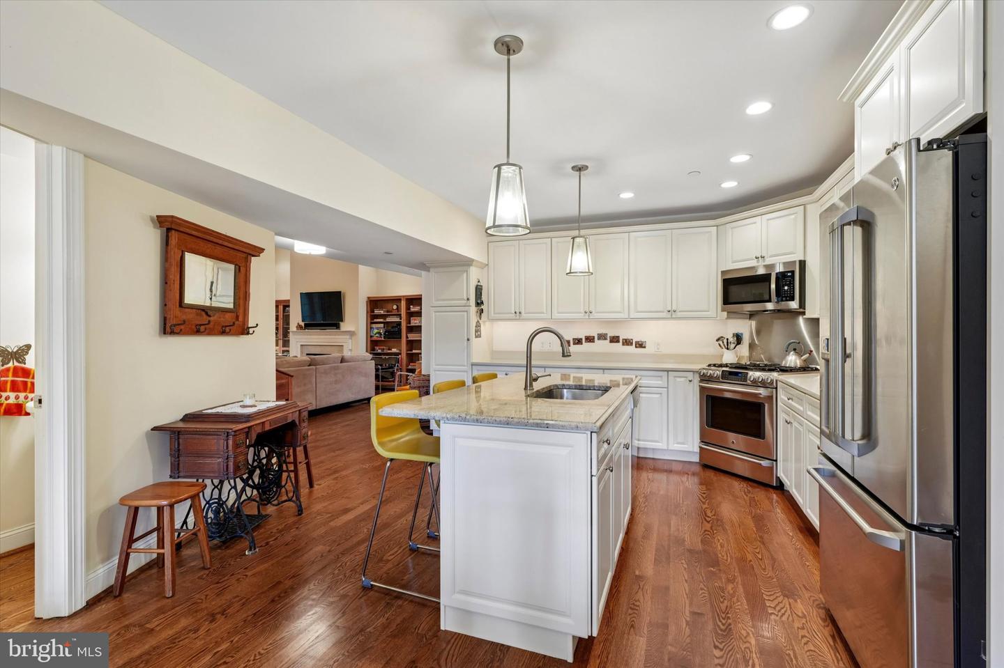 200 Price #2 Property Photo 16