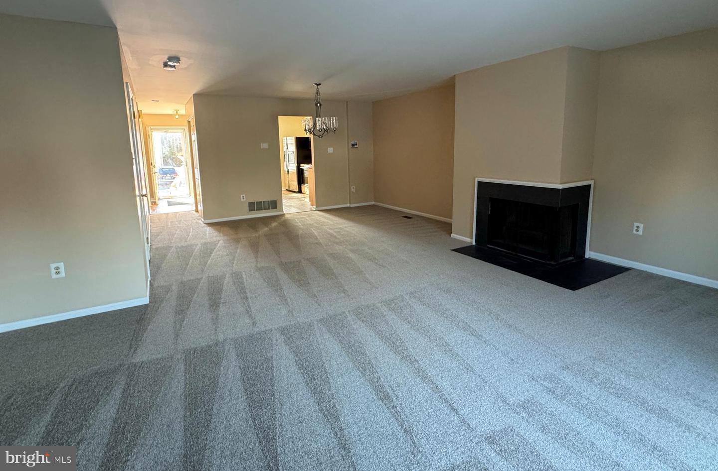 802 Seminole Gdns Property Photo 7