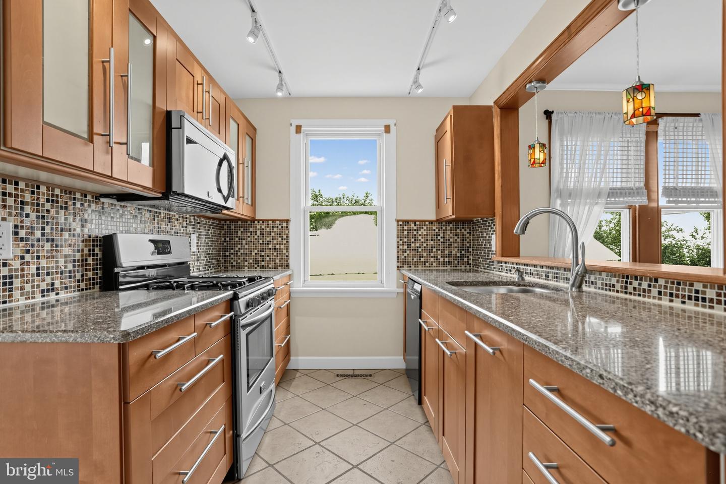 2429 Brookdale Ave Property Photo 18