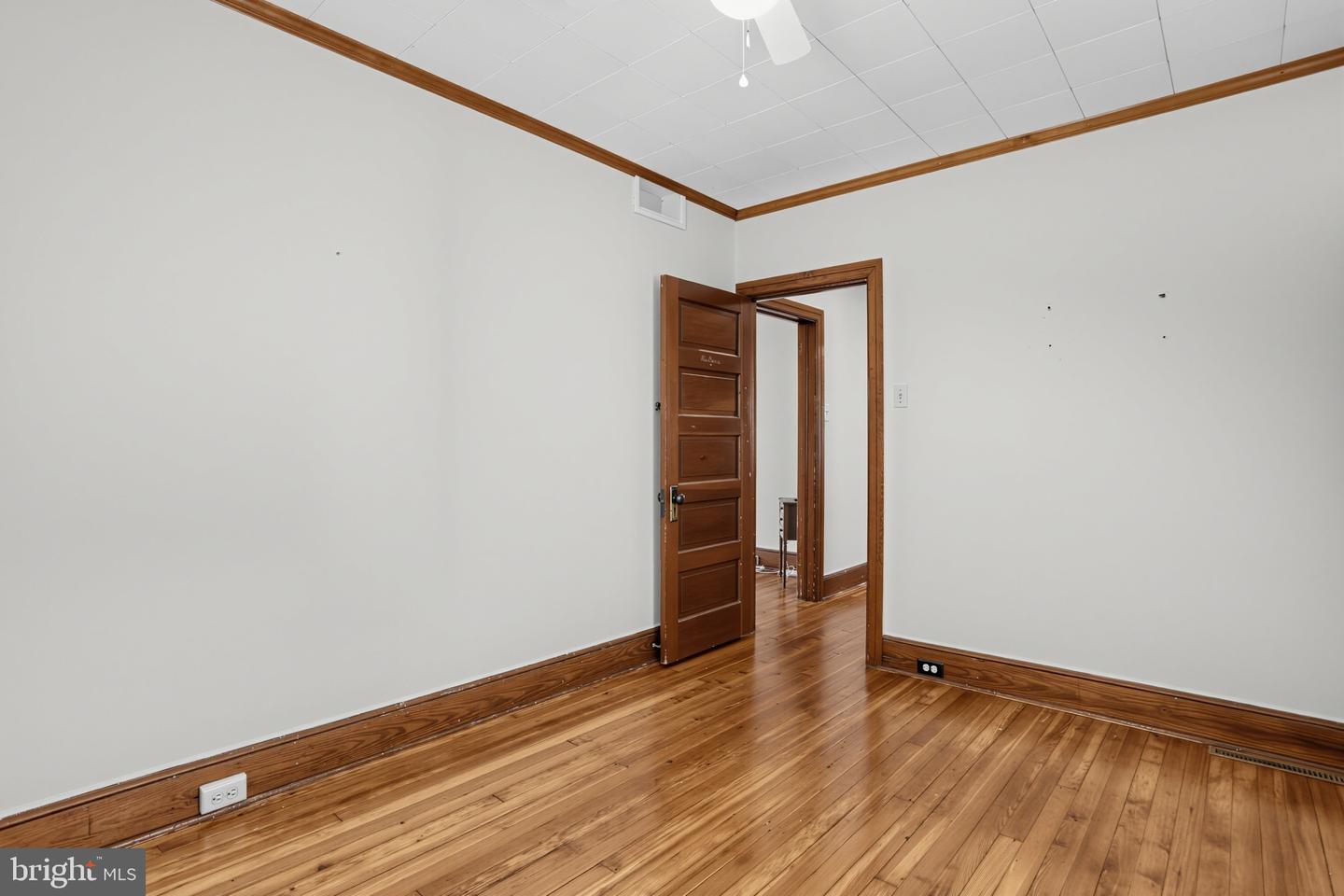 2429 Brookdale Ave Property Photo 29