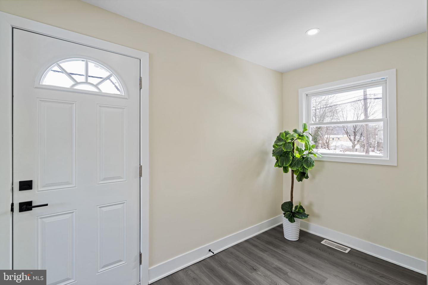 1601 Fairview Ave Property Photo 16