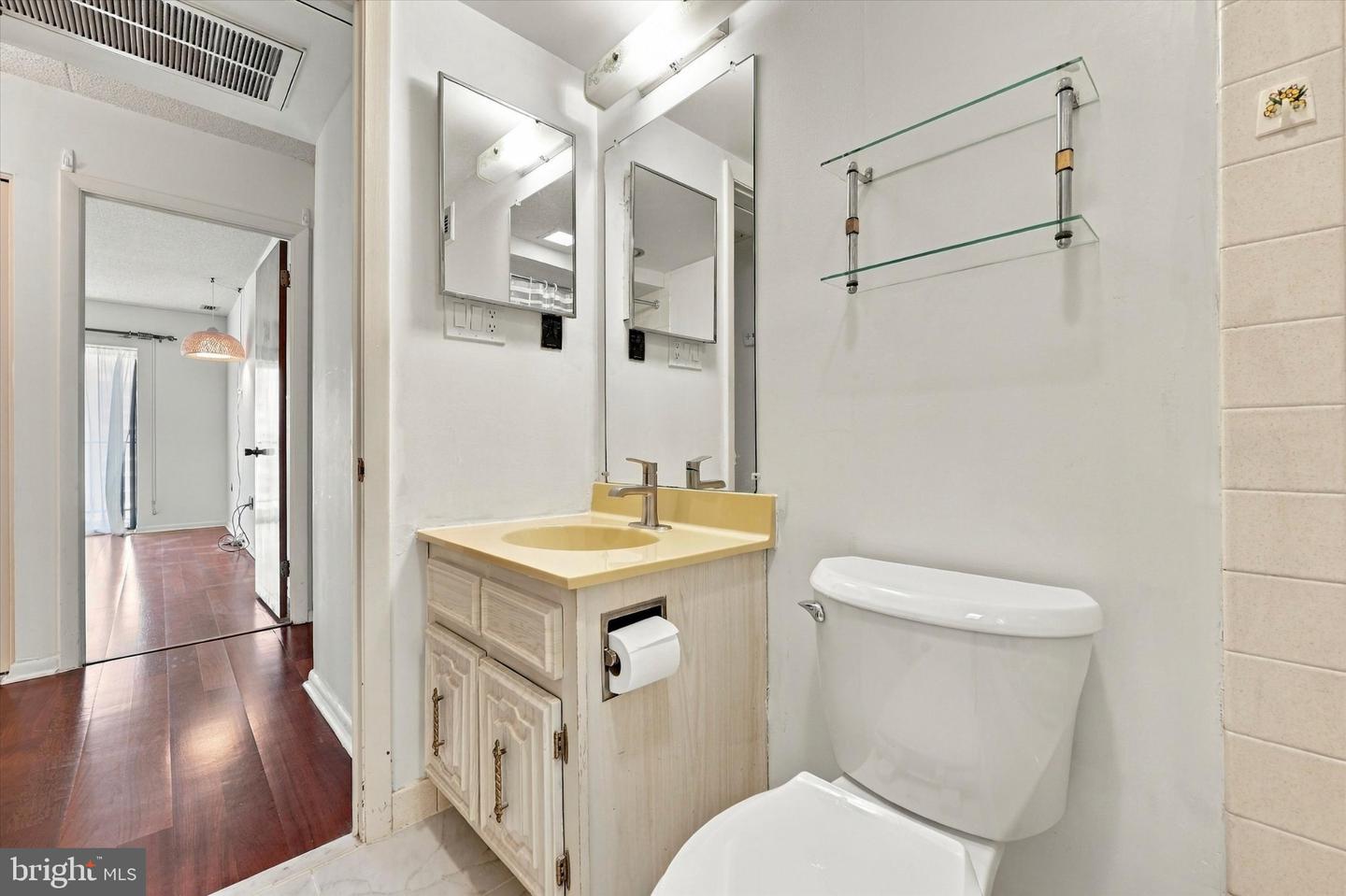 10918 Valley Forge Cir #918 Property Photo 19
