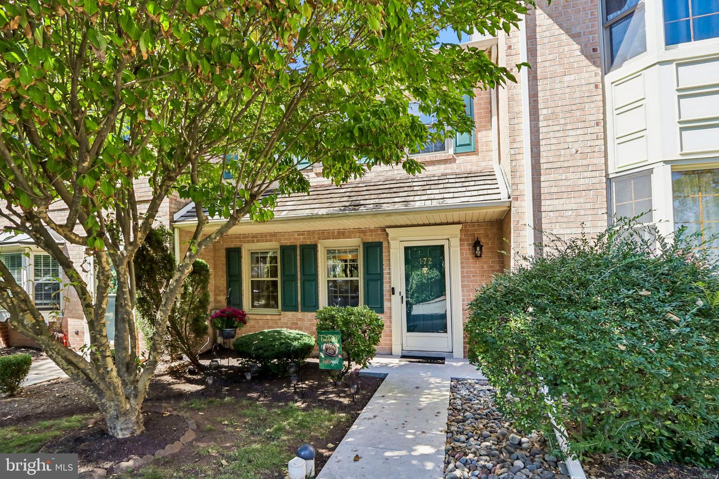 172 LAFAYETTE CT Property Photo 1