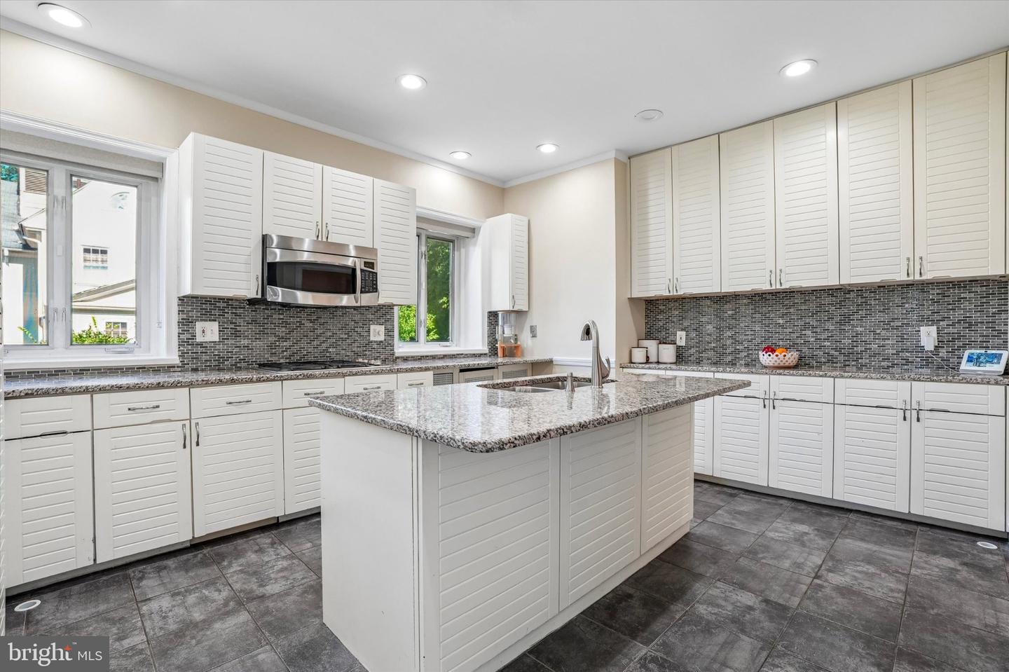 1 Latham Park Property Photo 20