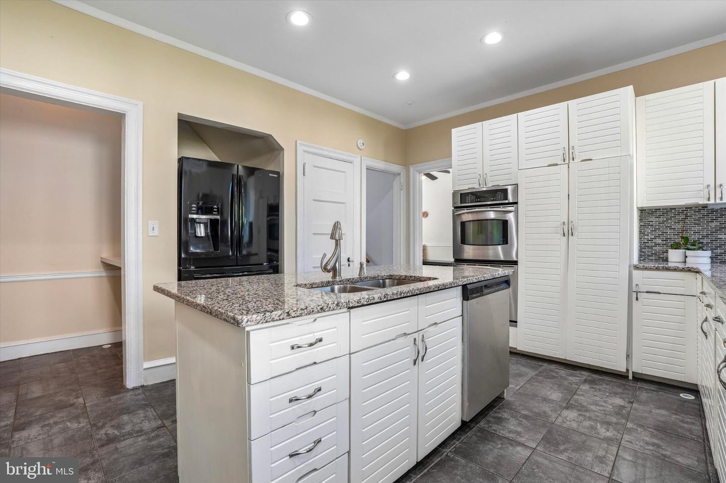 1 Latham Park Property Photo 22