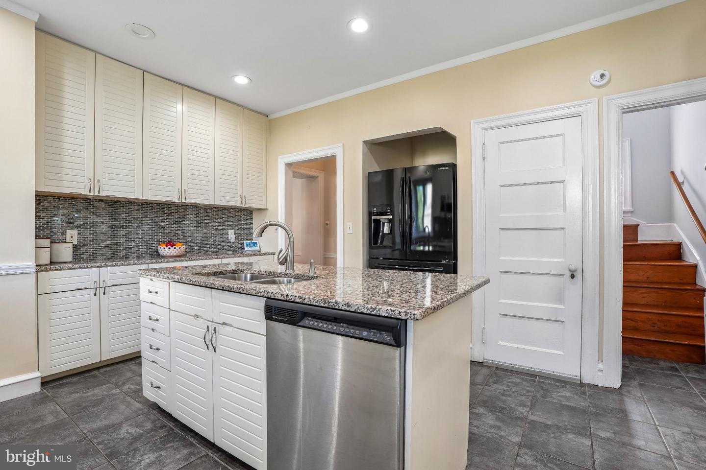 1 Latham Park Property Photo 23