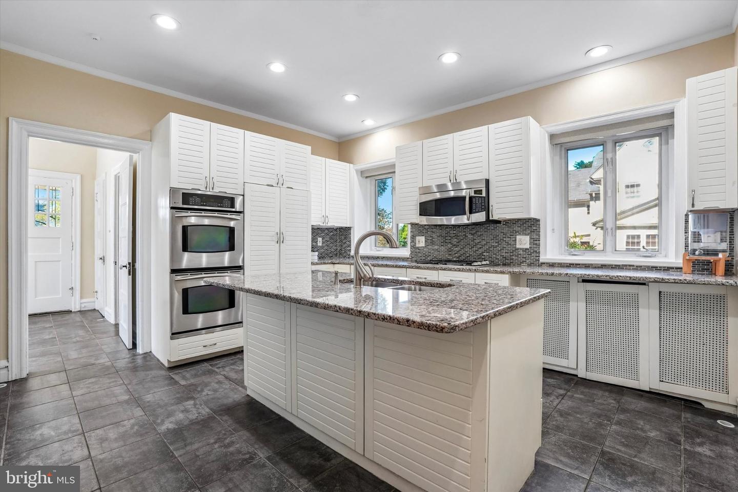 1 Latham Park Property Photo 24