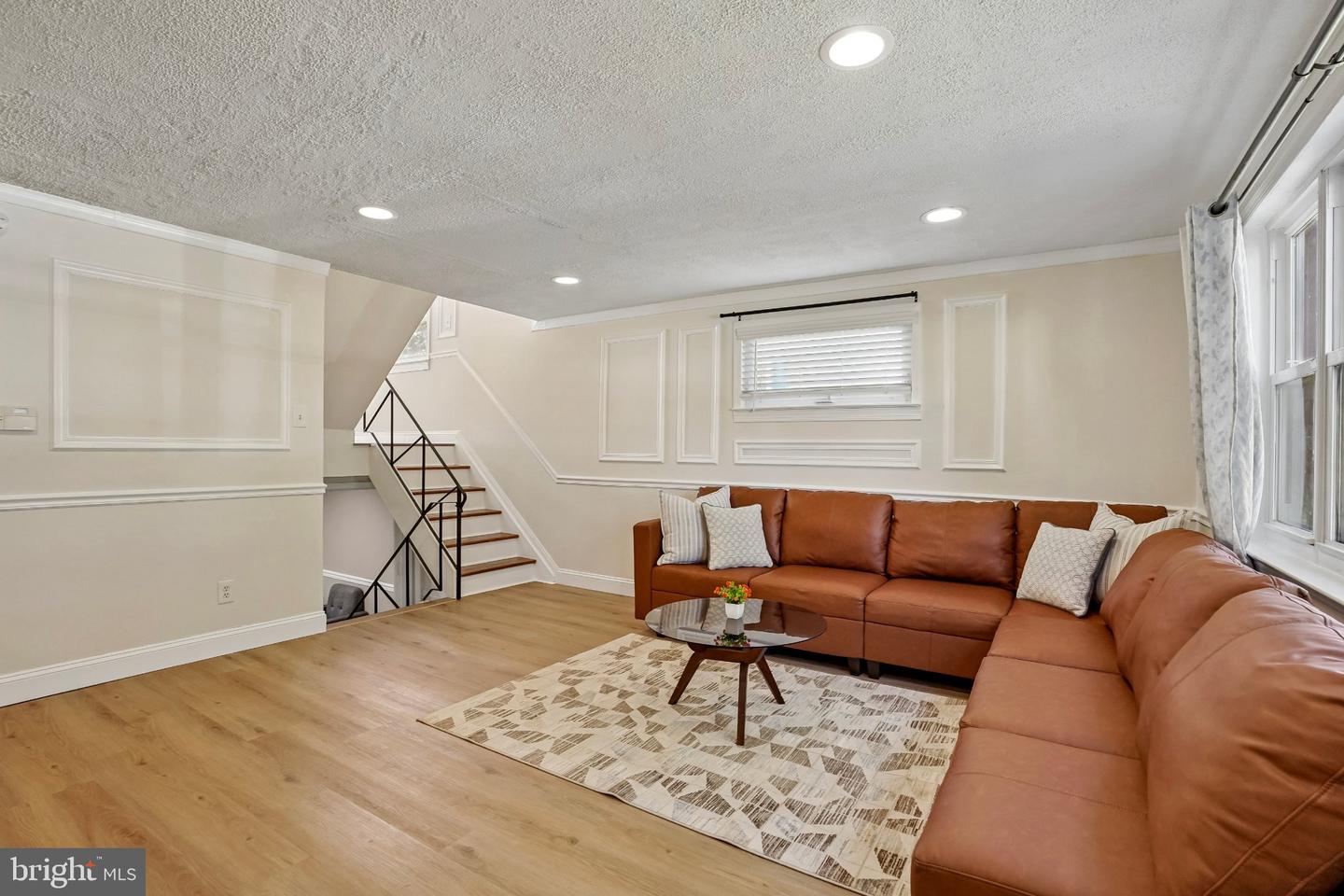862 Wedgewood Dr # Property Photo 2