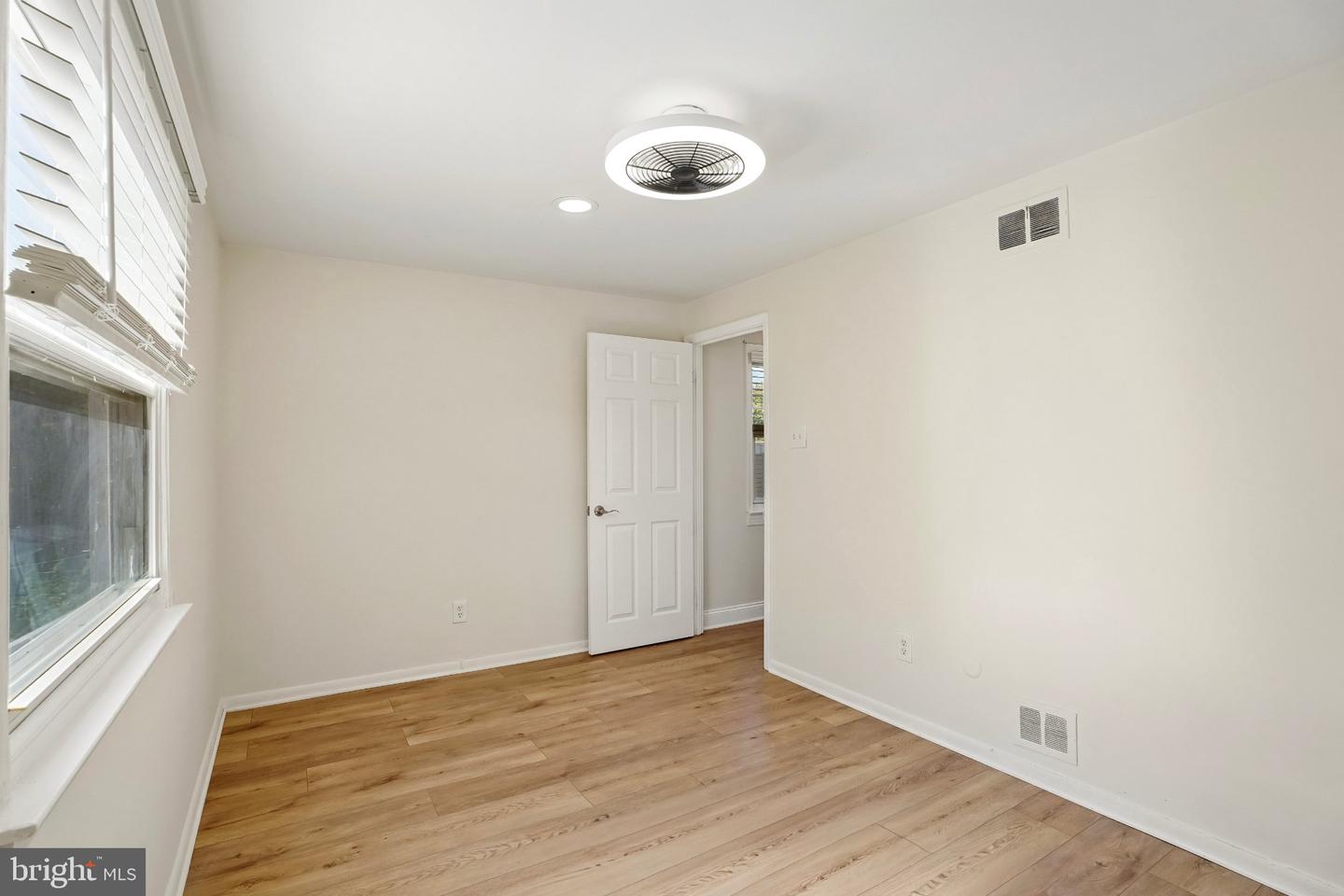 862 Wedgewood Dr # Property Photo 17