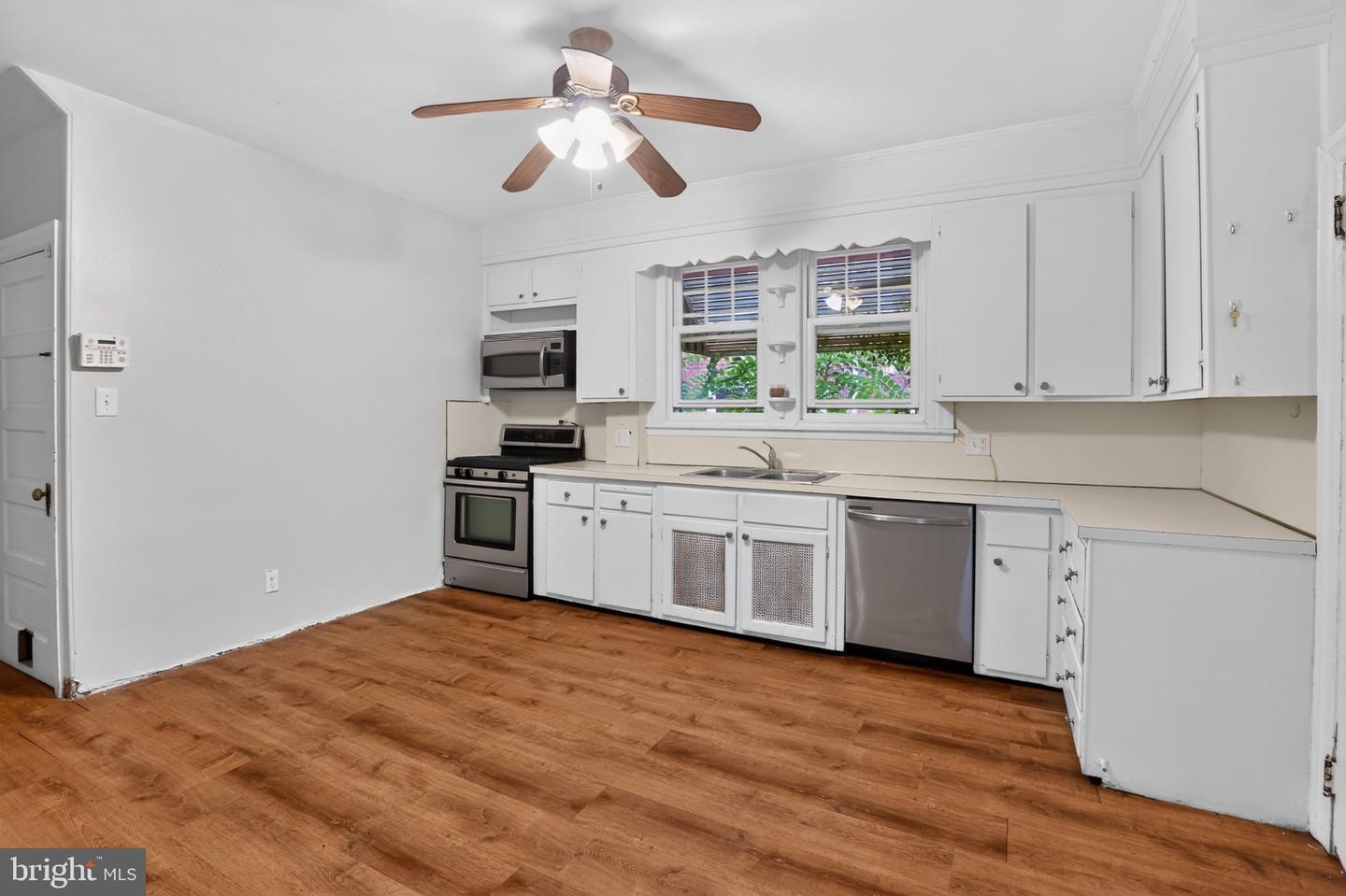 515 Hamilton St Property Photo 15